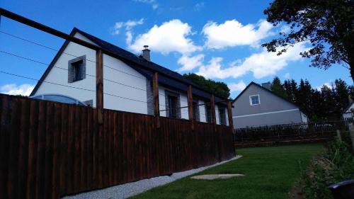 Predni Vyton House | Discover Vila Pasečná - Lipno: 4-Star Oceanfront Retreat