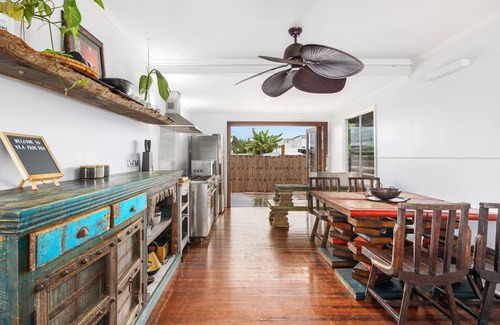 Fraser Coast House | Seaside Escape at Vila Paus Dua - Beachfront Haven