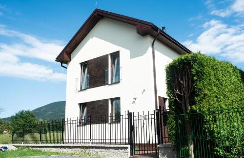 Roznov Pod Radhostem Villa | Pet-Friendly Vila pod Černou horou - Guest Rated 9.8/10