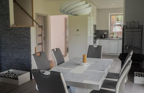Roznov Pod Radhostem Villa | Pet-Friendly Vila pod Černou horou - Guest Rated 9.8/10