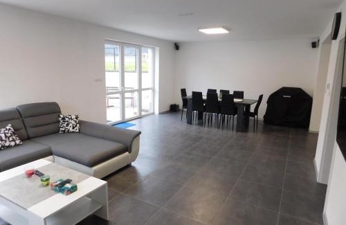 Pritluky Villa | Seaside Retreat at Vila pod Majákem - Guest Rated 9.6