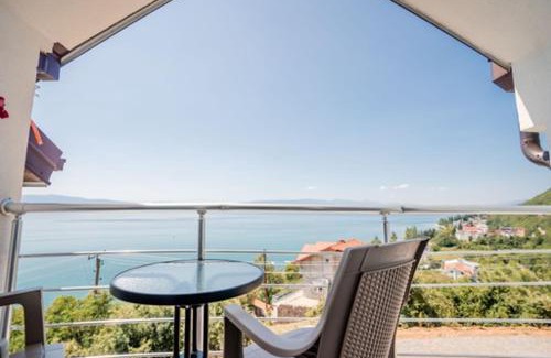 Elshani Apartment | Exceptional VILA PUPA: Family-Friendly Getaway in Elešec