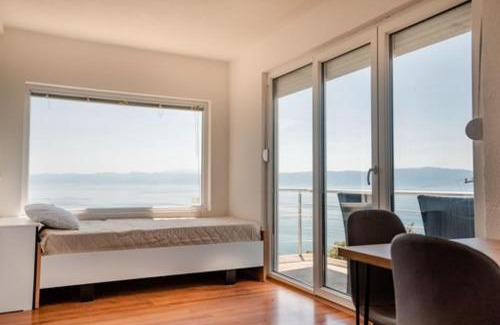 Elshani Apartment | Exceptional VILA PUPA: Family-Friendly Getaway in Elešec