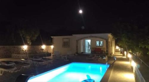 Klinci Villa | Vila Rogač: 10/10 Ocean View Retreat with Pool Access