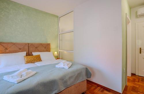 Vukovar Bed & Breakfast | Vila Rosa: Guest Rated 9.7 with Oceanfront Views