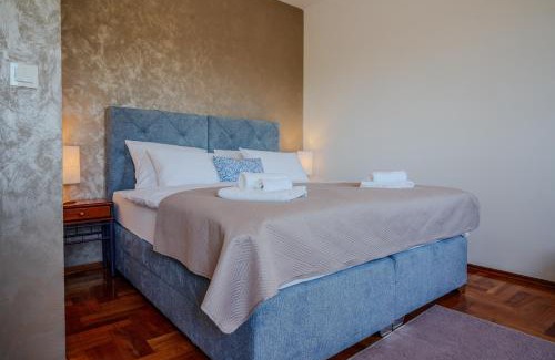 Vukovar Bed & Breakfast | Vila Rosa: Guest Rated 9.7 with Oceanfront Views