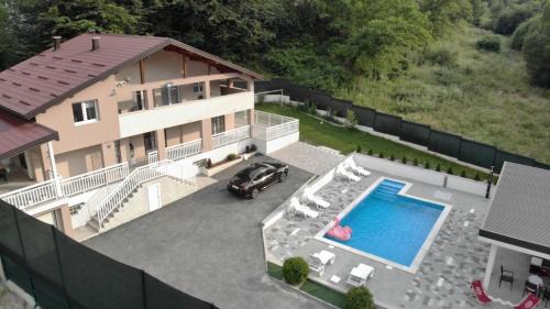 Sarajevo Villa | Pet Friendly Vila Sanela: Guest Rated 10/10 with Pool