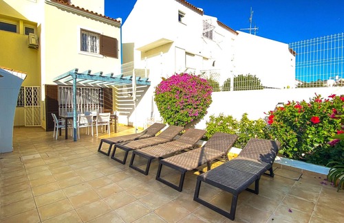 Vilamoura House | Villa Shradhala: Oceanfront Retreat with Shared Pool & Spa