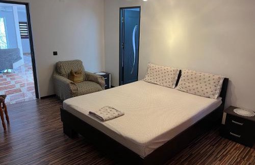 Salcia House | Pet-Friendly Retreat at Vila Siminica - Guest Rated 10/10