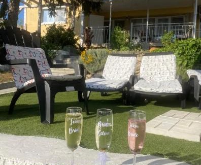 Varna House | Discover Vila Sofia: Oceanfront Retreat with Pool & Breakfast