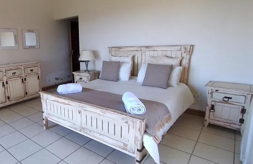 Gueima House | Vila Sol - Pet-Friendly Retreat with Ocean Views