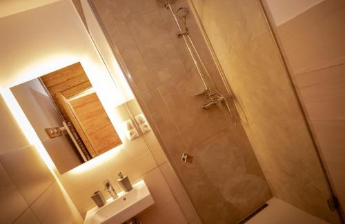 Nova Lesna House | Vila Somani: Guest Rated 9.8 with Family & Pet-Friendly Perks