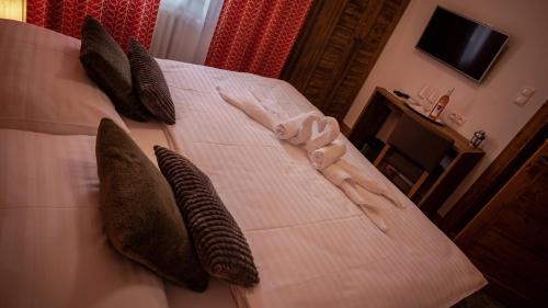 Nova Lesna House | Vila Somani: Guest Rated 9.8 with Family & Pet-Friendly Perks