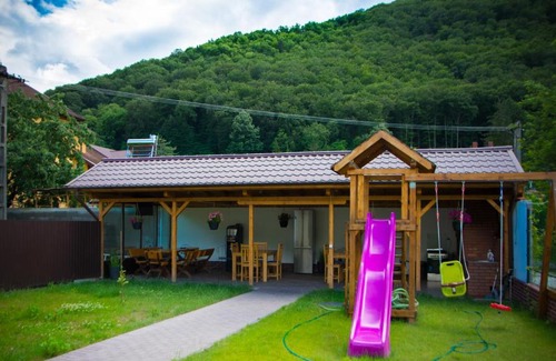 Caciulata House | Family-Friendly Vila TeoDora Căciulata - 10/10 Guest Rated