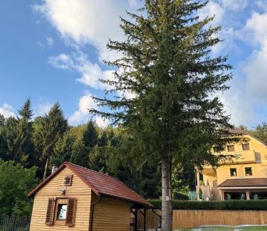 Postojna Villa | Vila Tin & Koča Tin