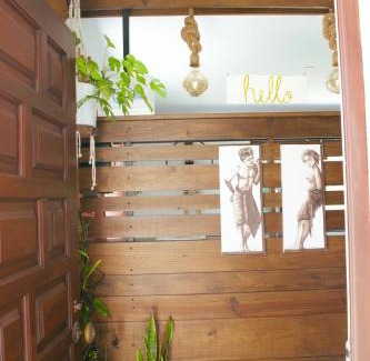 Charneca de Caparica e Sobreda House | Relax at Vila Vale Guest House: Surf, Yoga & Poolside Bliss