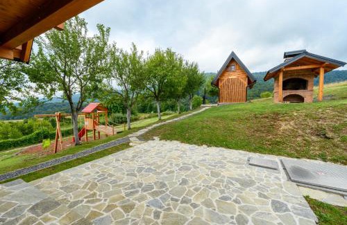Sertic Poljana Ski Chalet | Vila Velika Kuća za odmor