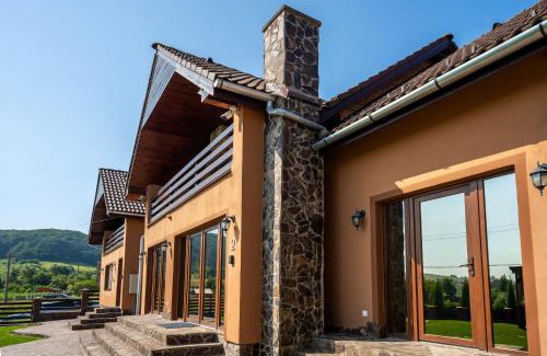 Sighisoara Apartment | Experience Vila Veve: Pet-Friendly Stay with 9.8 Rating