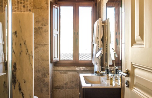 Eugaria Bed & Breakfast | Experience Vila Vitorino: 4-Star Getaway with Pool & Spa