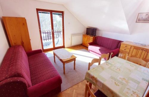Zlatibor Apartment | Vila Zoran: Top-Rated Retreat with Pool and Spa Amenities
