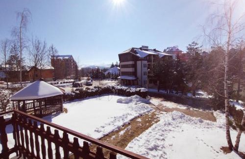 Zlatibor Apartment | Vila Zoran: Top-Rated Retreat with Pool and Spa Amenities