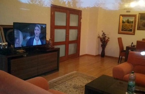 Ljesevo Villa | Vila Zvizdic: Pet & Child Friendly with Perfect 10/10 Score