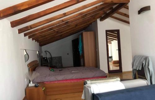 Maritsa Villa | Explore Vilaa язовир искър: Family & Pet-Friendly Retreat