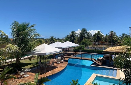Itacimirim House | Spacious Village Duplex with Pool and Ocean Views