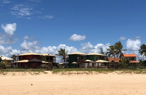 Itacimirim Condo | Oceanfront Duplex at Vilage Itacimirim with Pool & Spa