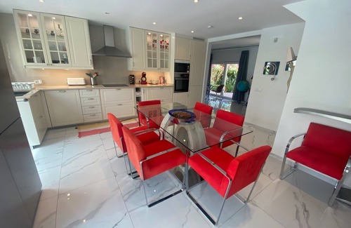 Quarteira Villa | Charming Vilamoura Villa with Heated Pool & Ocean View