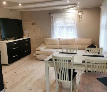 Nida Apartment | VilaRita 1: Guest Rated 9.8, Pet & Child Friendly Stay