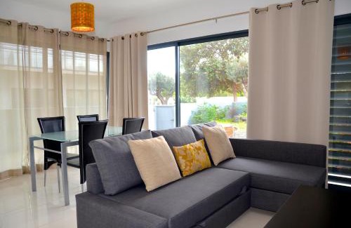 Pedras Pretas Villa | Discover Vilas Espírito Santo: Pet-Friendly Oceanfront Retreat