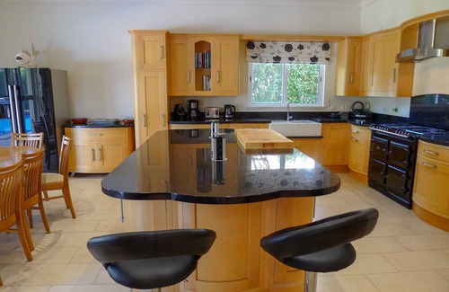 Quarteira Villa | Vilasol Villa Raffles: Guest Rated 10/10 with Ocean Views