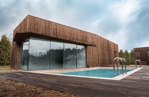 Paredes Villa | Idyllic Villã - Casas de Campo with Oceanfront Pool