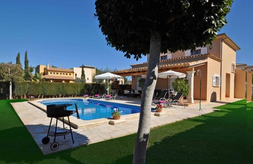Sa Coma Villa | Family-Friendly Villa Gatoves in Sa Coma, Mallorca