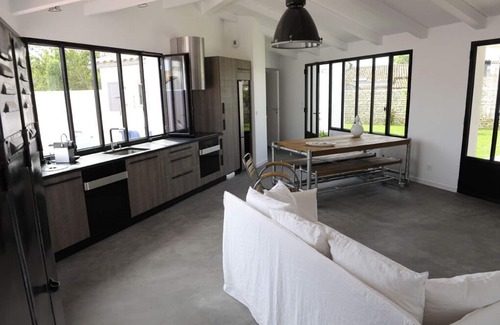 Saint-Clement-des-Baleines Villa | Tranquil Villa: 7 Bedrooms, Heated Pool & Ocean Views