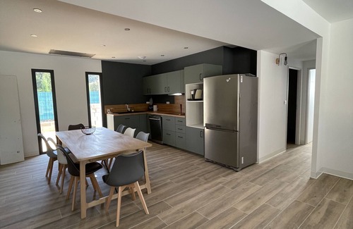 Saint-Martin-de-Valgalgues Villa | Discover Villa Contemporaine: 10/10 Stay with Pool & Pets!