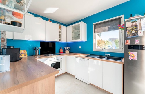 Saint-Saturnin-les-Avignon Villa | Villa 'Location En Provence' with Private Pool, Wi-Fi and Air Conditioning