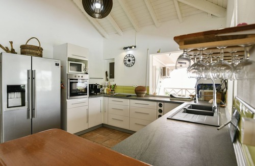 Capesterre-de-Marie-Galante House | Relaxing Villa Alizéa with Oceanfront Spa & Pool