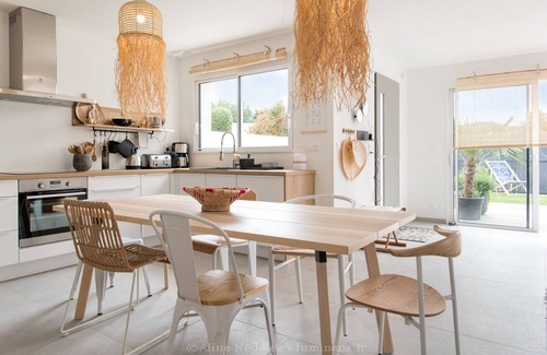 Saint-Palais-sur-Mer House | Oceanfront Villa Steps from the Beach - Saint-Palais-sur-Mer