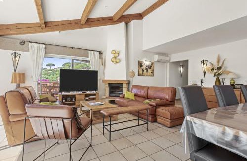 La Nartelle Villa | Cozy Villa Steps from the Beach with Pool & Hot Tub