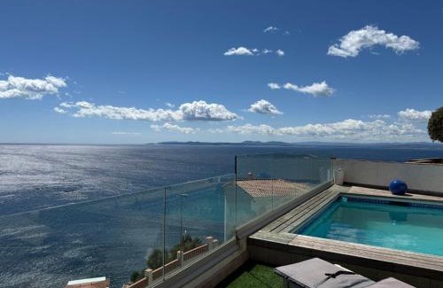 Almadraba-Canyelles Villa | Villa à Canyelles: Private Pool and Scenic Views Await