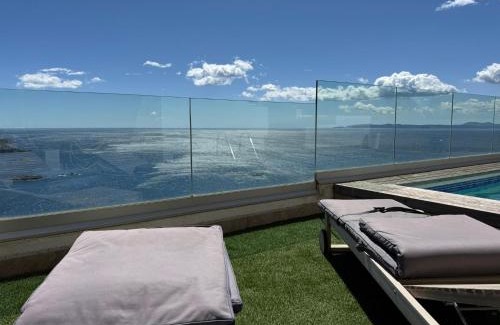 Almadraba-Canyelles Villa | Villa à Canyelles: Private Pool and Scenic Views Await