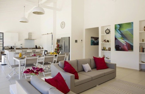 Saint-Francois Villa | Villa St François G163A: Family-Friendly Getaway with Pool