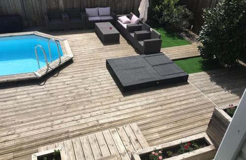 Biscarrosse Villa | Family-Friendly Villa with Private Pool & Garden in Biscarrosse