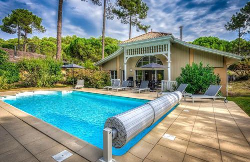Lacanau-Ocean Villa | Elegant Villa in Lacanau with Pool and Pet-Friendly Options