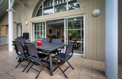 Lacanau-Ocean Villa | Elegant Villa in Lacanau with Pool and Pet-Friendly Options