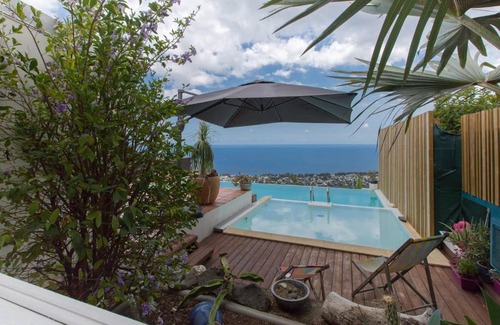 Saint-Paul Villa | Stunning Villa with Sea View, Private Pool & Terrace in Saint Paul