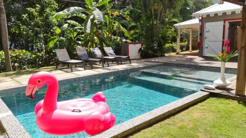 Le Diamant Villa | Villa Emeraude - Direct Beach Access with Amazing Pool