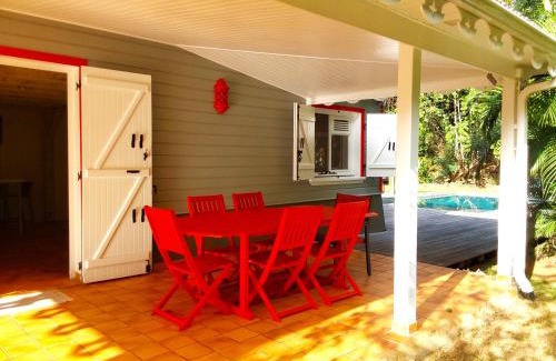Le Diamant Villa | Villa Emeraude - Direct Beach Access with Amazing Pool